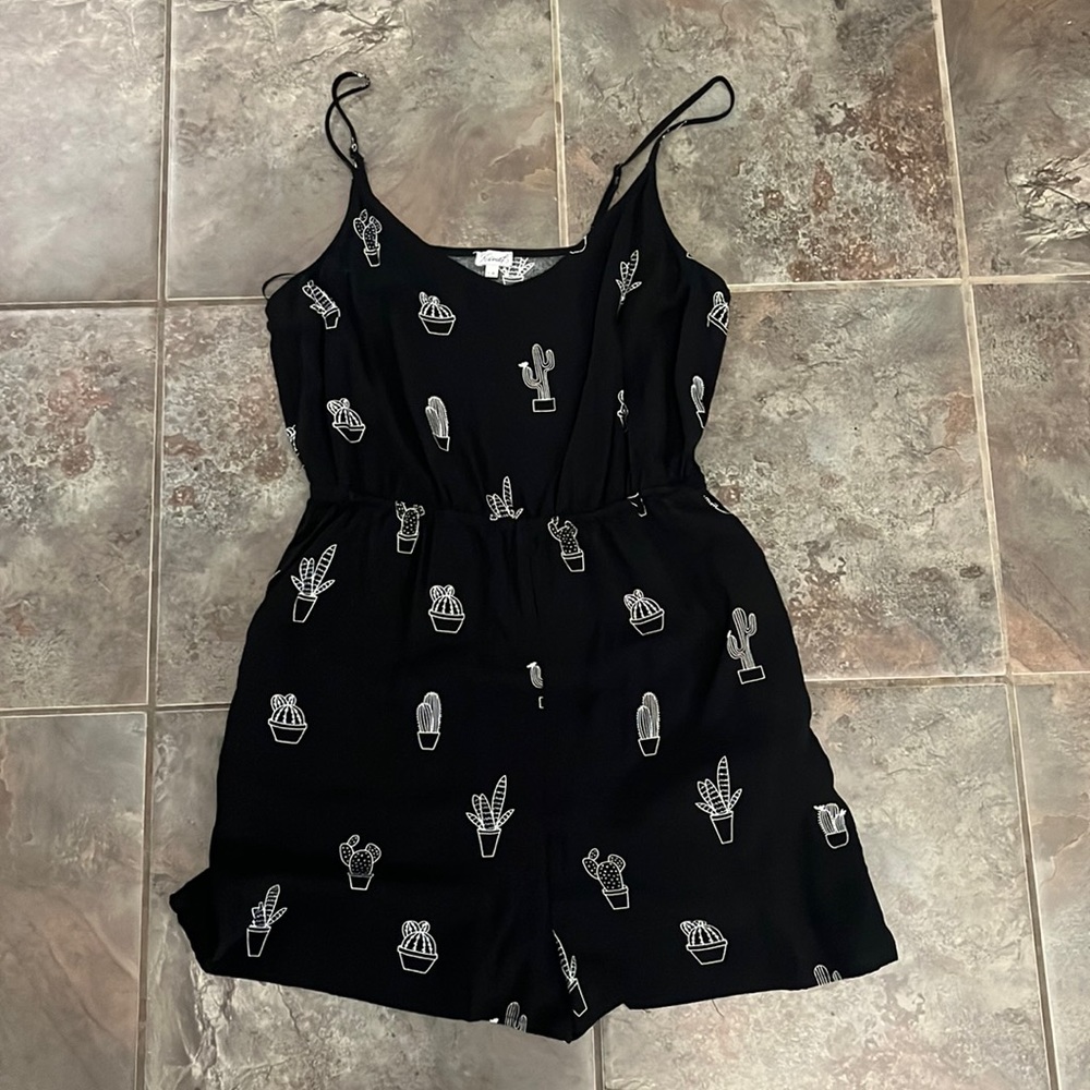 Cactus romper with pockets!